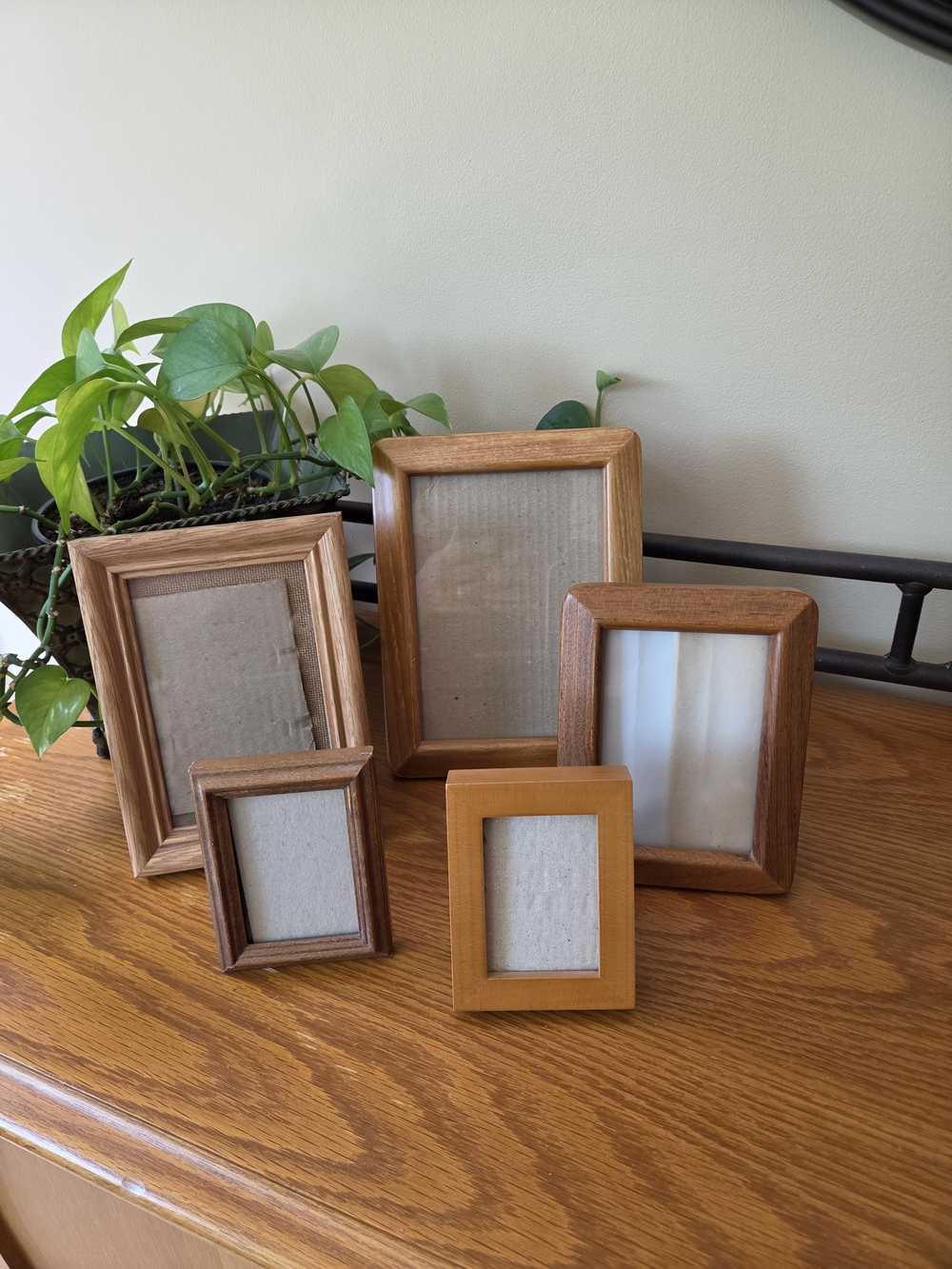 Vtg (5) Wooden Picture Frame Set - Natural Brown